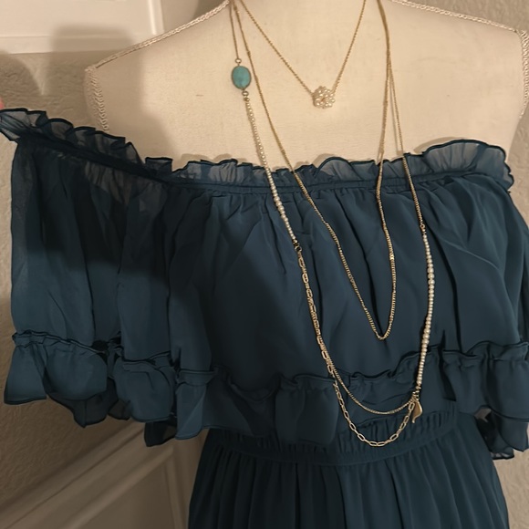 Off shoulder Dress NEW - Picture 7 of 9